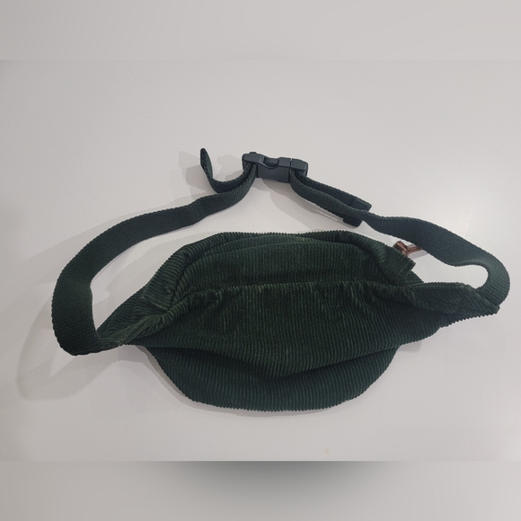 Polo by Ralph Lauren Green Corduroy Belt Bag - Picture 2 of 12
